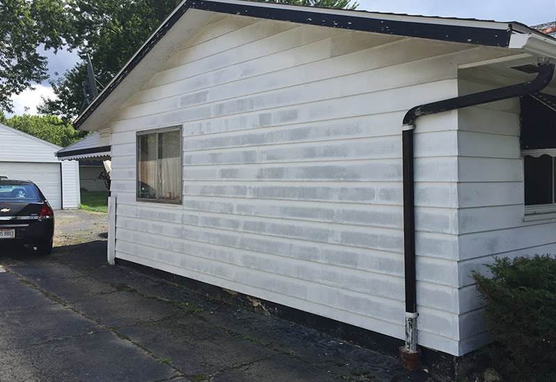 priming-before-painting-aluminum-siding-in-cleveland